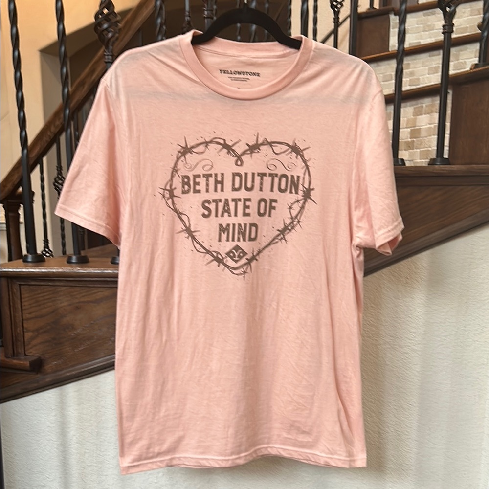 Yellowstone Peach Graphic Tee - Short Sleeve